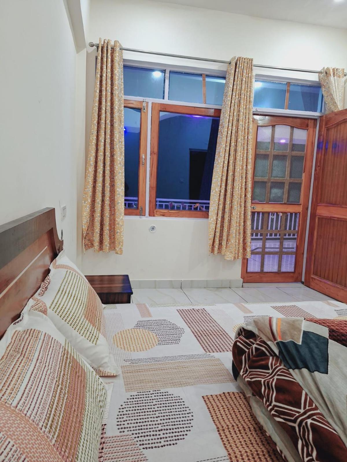 Chandarshila Hike Homestay Ukhimath Ngoại thất bức ảnh